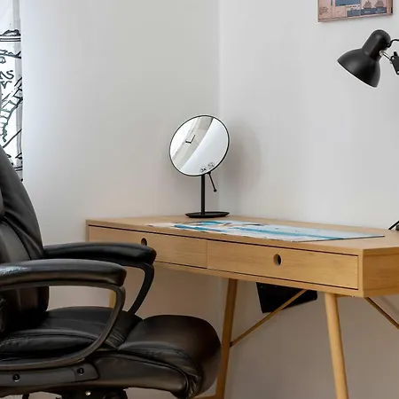 Cozy With Workspace Near The Skm Station By Renters Apartmán Gdyně
