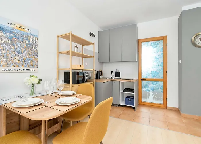 Apartmán Cozy With Workspace Near The Skm Station By Renters *