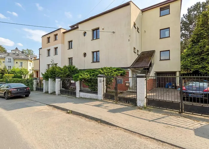 Apartmán Cozy With Workspace Near The Skm Station By Renters